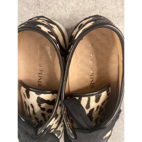 Donald Pliner Calf Hair Leopard Print Flip Platform Lace up Sneakers Woman' sz 7 - Picture 7 of 10
